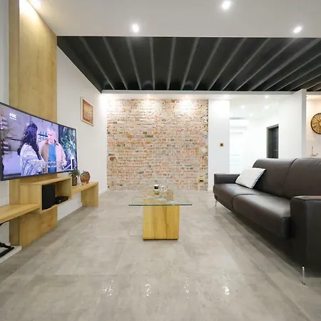 Harbour Sea View Apartment