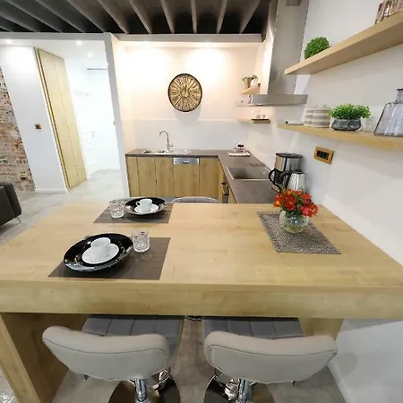 Harbour Sea View Apartment