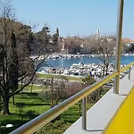 Harbour Sea View *